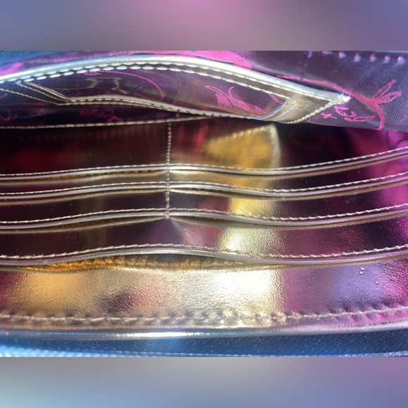 Betsey Johnson NWT zip around oversized wallet/clutch~Black w/ embroidered bows - Picture 4 of 7